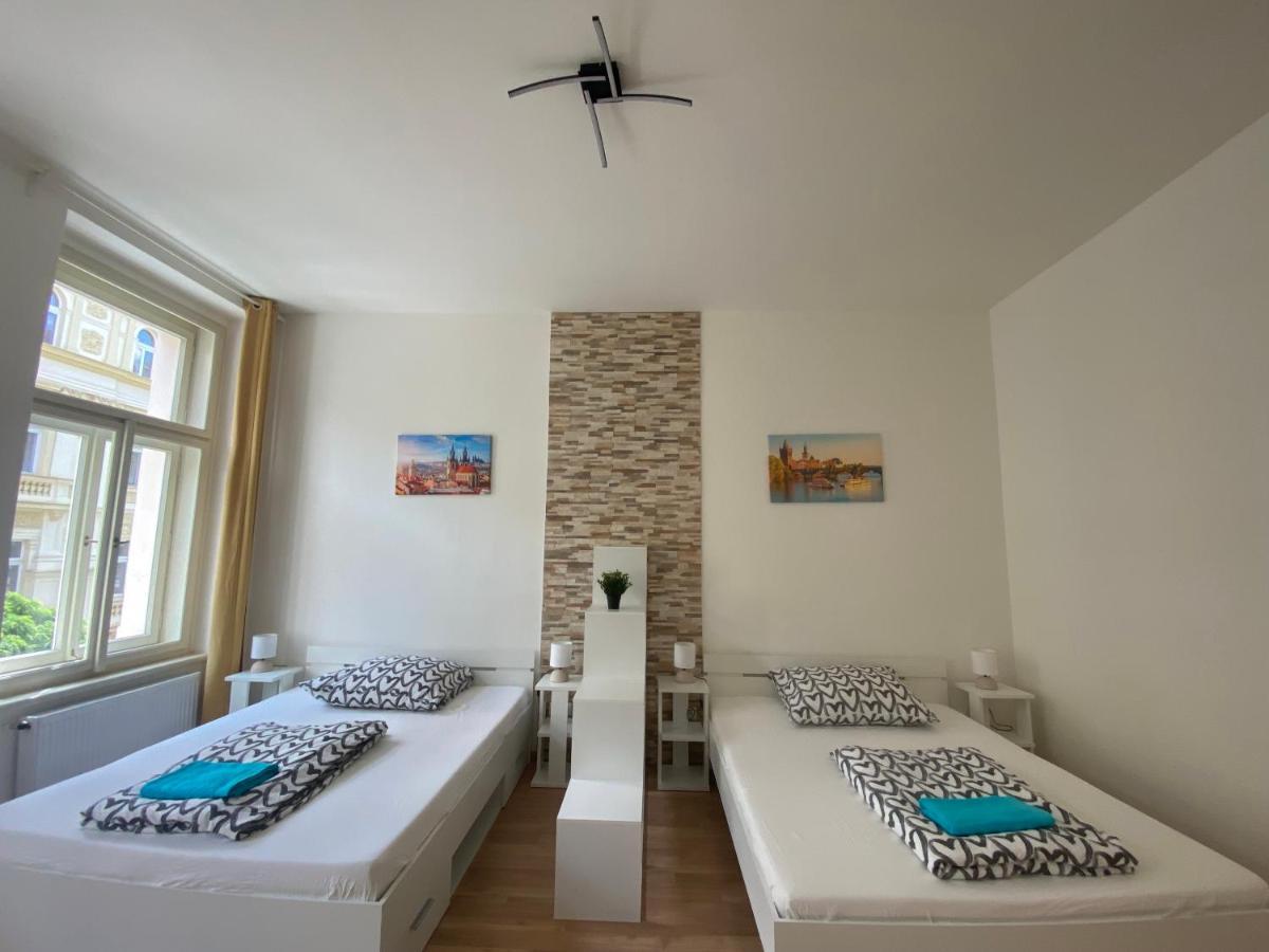 Designed Apartment Next To Vaclav Square With Terrace And Private Garage Prag Exterior foto